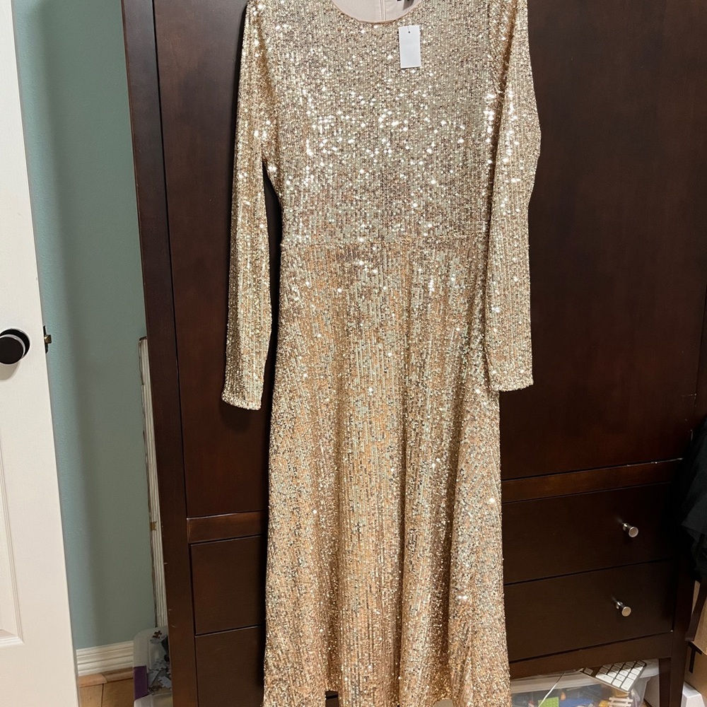 Elegant Gold Sequin Dress